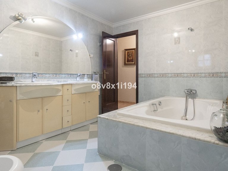 Villa for Sale in Ciudad Jardín, Malaga 21