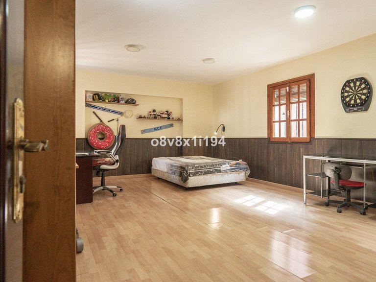 Villa for Sale in Ciudad Jardín, Malaga 22