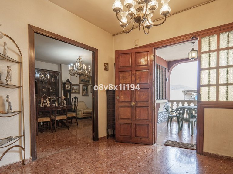 Villa for Sale in Ciudad Jardín, Malaga 30