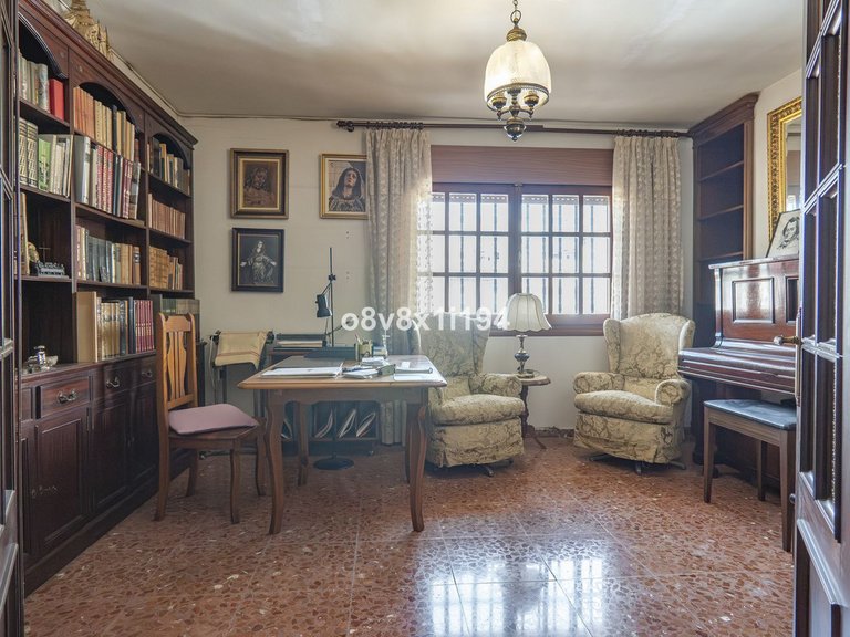 Villa for Sale in Ciudad Jardín, Malaga 34