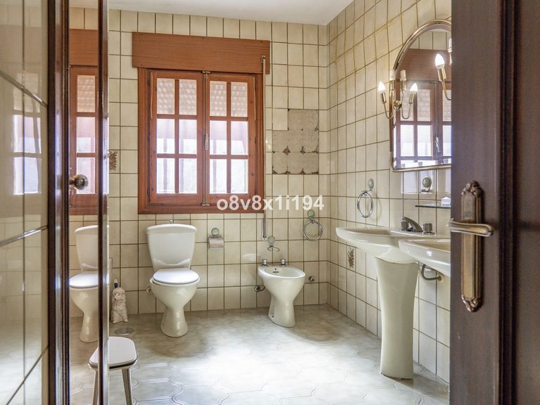 Villa for Sale in Ciudad Jardín, Malaga 35