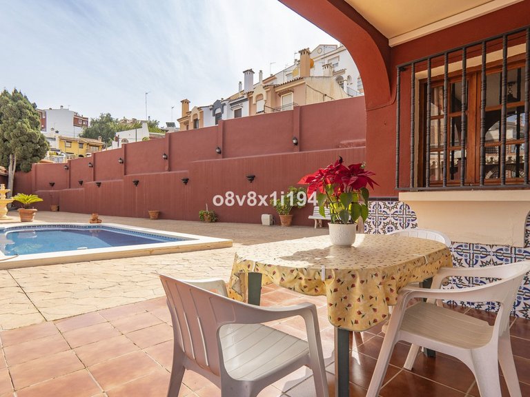 Villa for Sale in Ciudad Jardín, Malaga 4