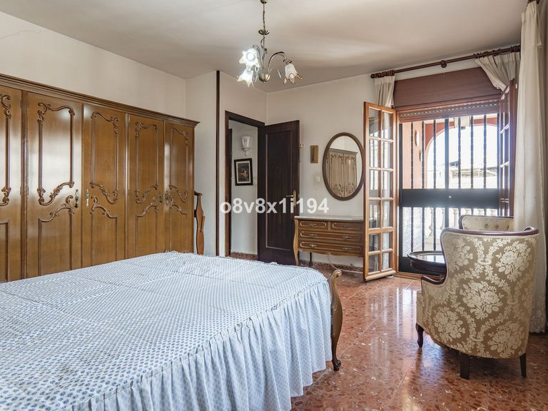 Villa for Sale in Ciudad Jardín, Malaga 40