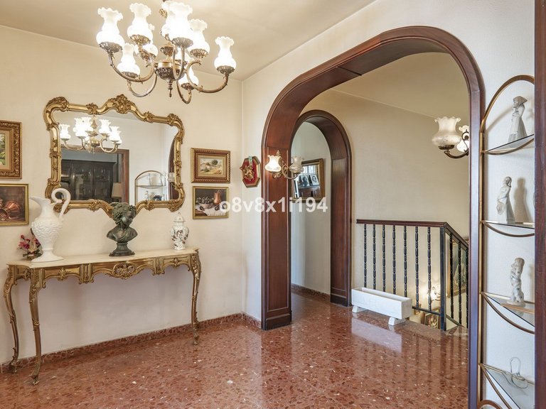 Villa for Sale in Ciudad Jardín, Malaga 44
