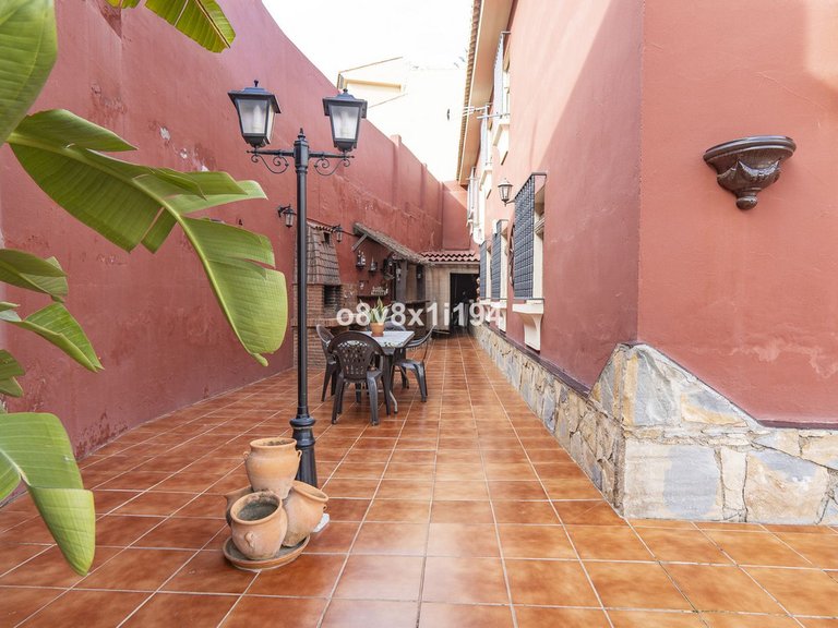 Villa for Sale in Ciudad Jardín, Malaga 51