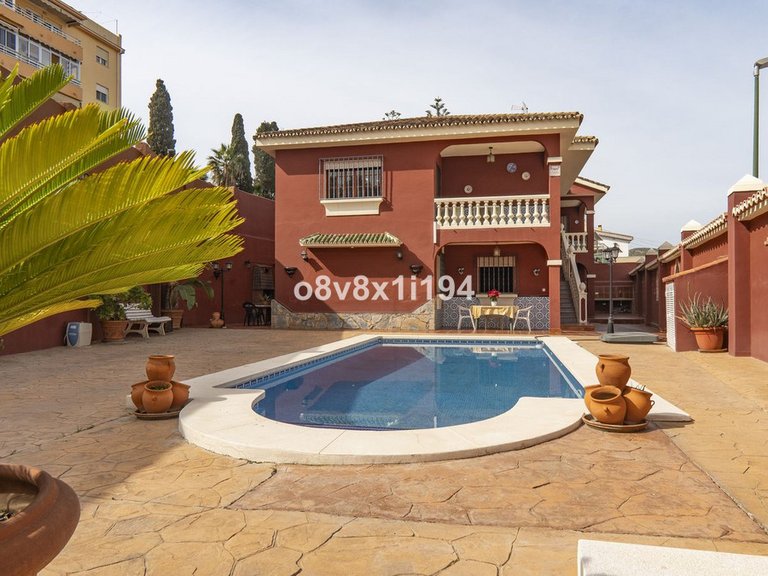 Villa for Sale in Ciudad Jardín, Malaga 55