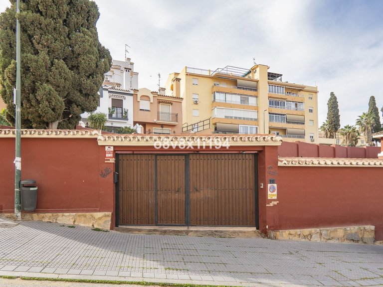Villa for Sale in Ciudad Jardín, Malaga 57