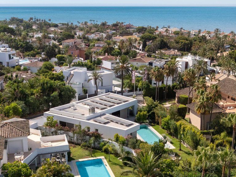 Villa for Sale in Marbesa, Malaga 1