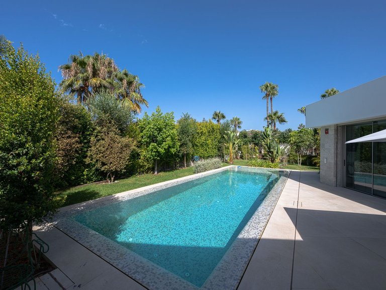 Villa for Sale in Marbesa, Malaga 16