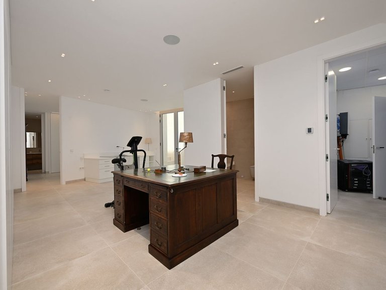 Villa for Sale in Marbesa, Malaga 38