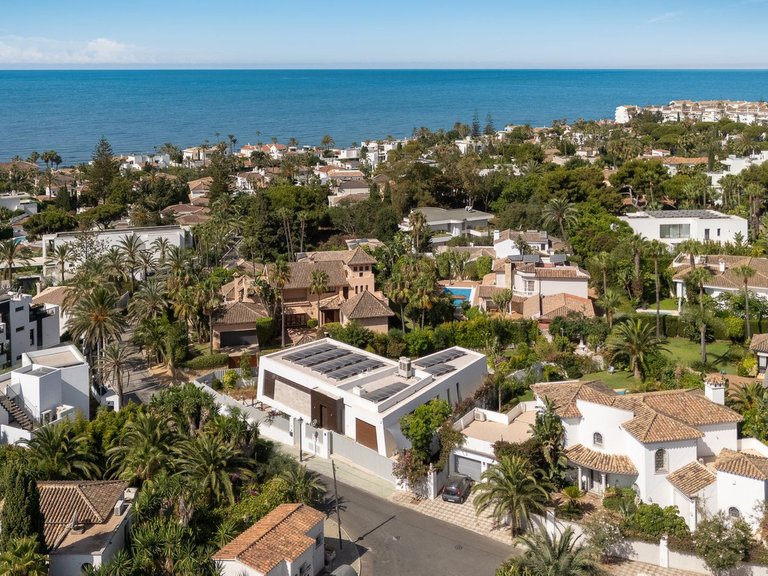 Villa for Sale in Marbesa, Malaga 53