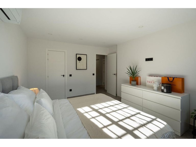 Villa for Sale in Nueva Andalucía, Malaga 33