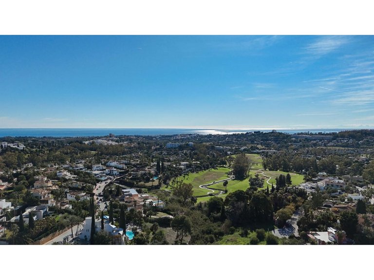 Villa for Sale in Nueva Andalucía, Malaga 41
