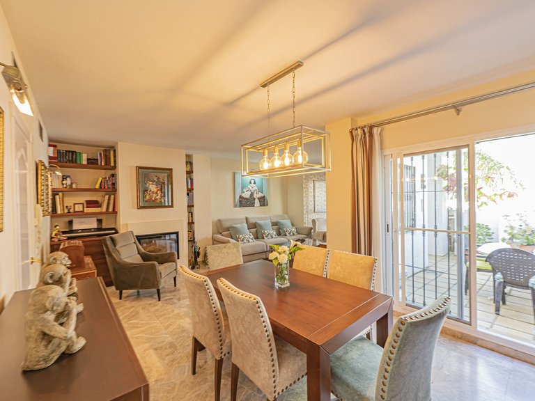 Apartment for Sale in Nueva Andalucía, Malaga 10