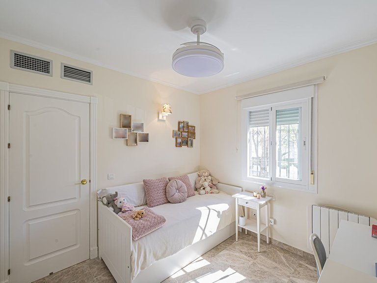 Apartment for Sale in Nueva Andalucía, Malaga 11