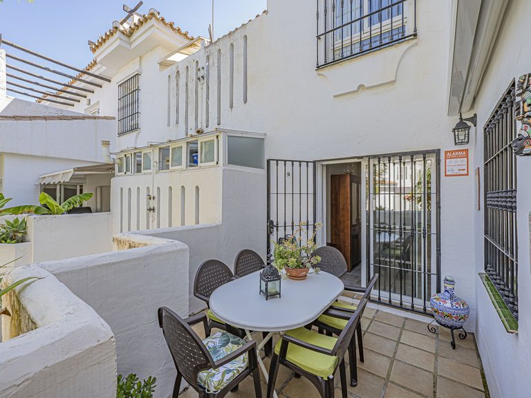 Apartment for Sale in Nueva Andalucía, Malaga 13