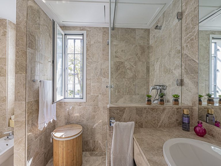 Apartment for Sale in Nueva Andalucía, Malaga 14