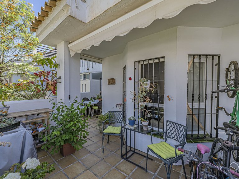 Apartment for Sale in Nueva Andalucía, Malaga 19