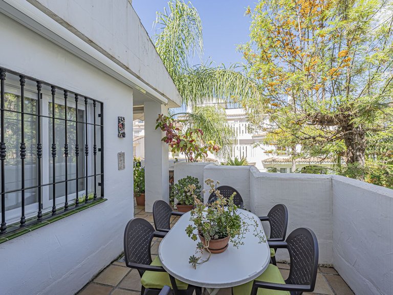 Apartment for Sale in Nueva Andalucía, Malaga 20