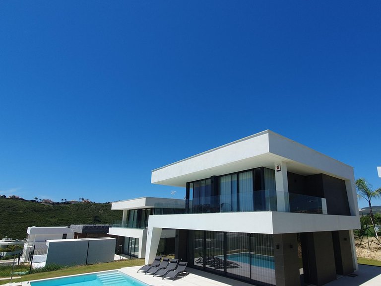 Villa for Sale in La Duquesa, Malaga 1