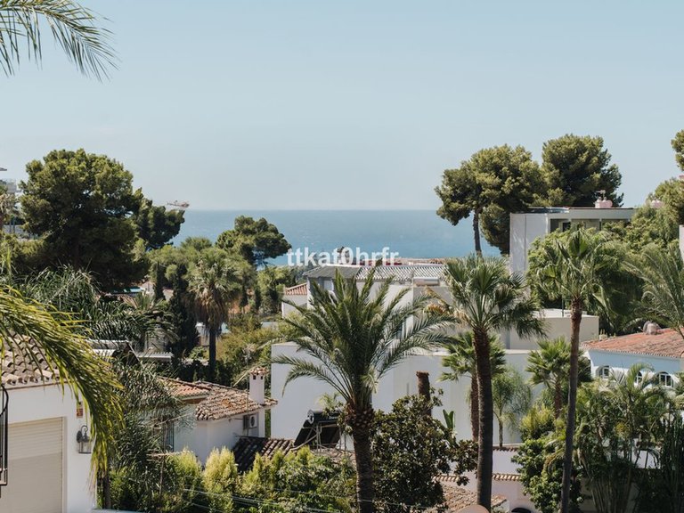 Villa for Sale in Nueva Andalucía, Malaga 16