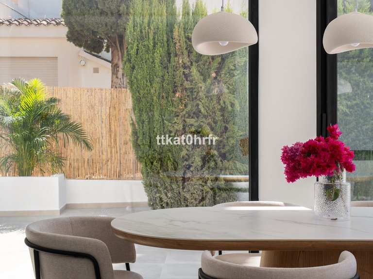 Villa for Sale in Nueva Andalucía, Malaga 3