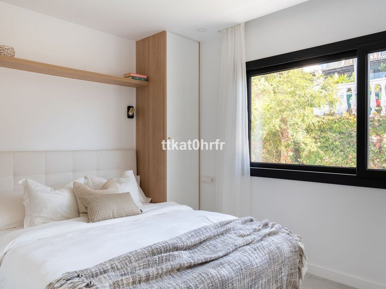 Villa for Sale in Nueva Andalucía, Malaga 31