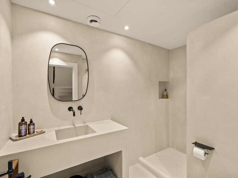 Villa for Sale in The Golden Mile, Malaga 16
