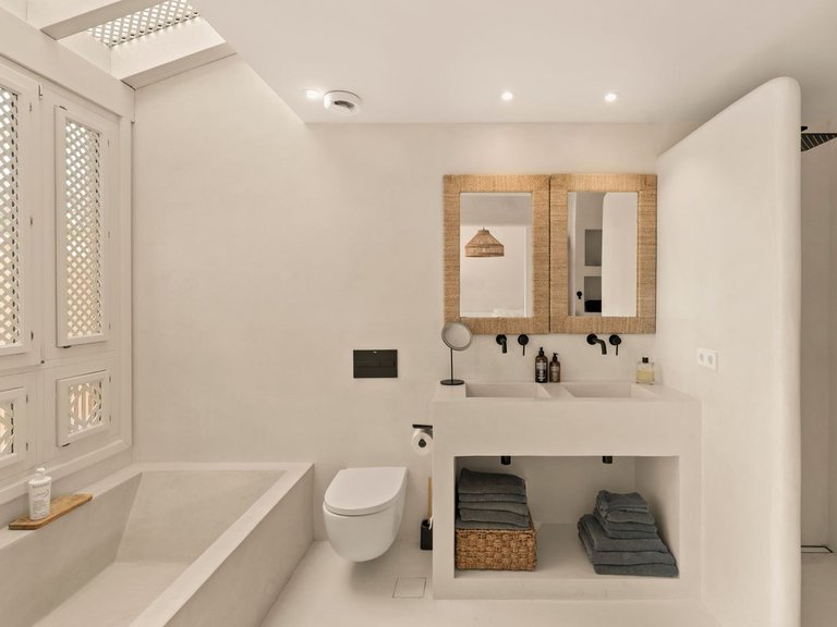 Villa for Sale in The Golden Mile, Malaga 20