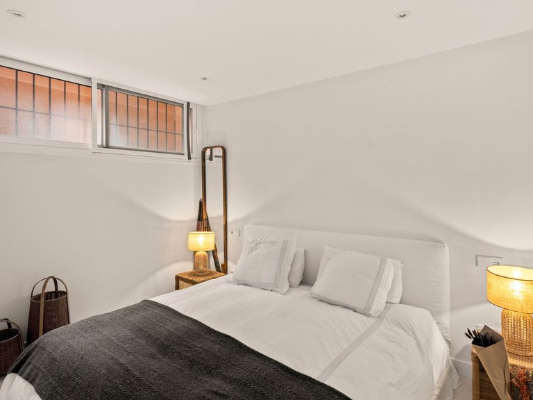 Villa for Sale in The Golden Mile, Malaga 36