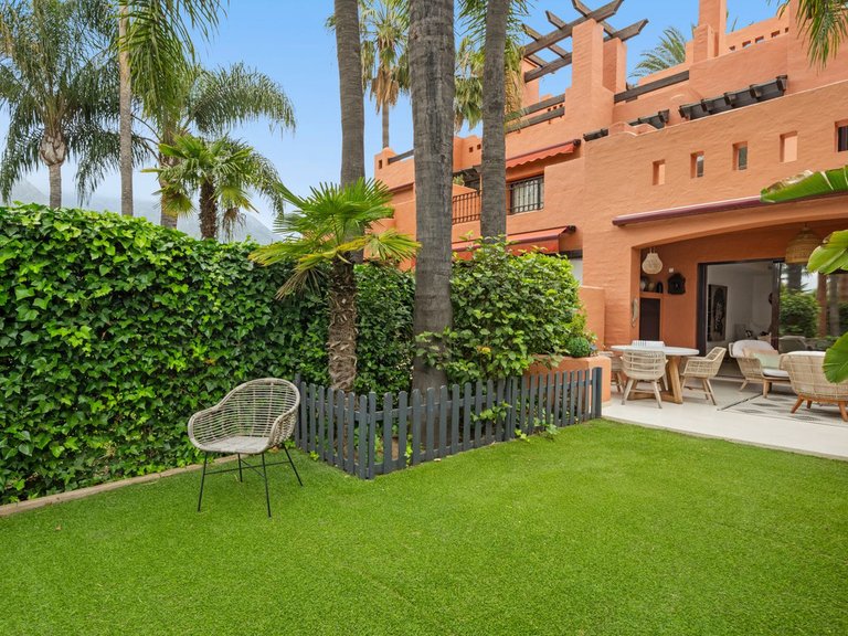 Villa for Sale in The Golden Mile, Malaga 37