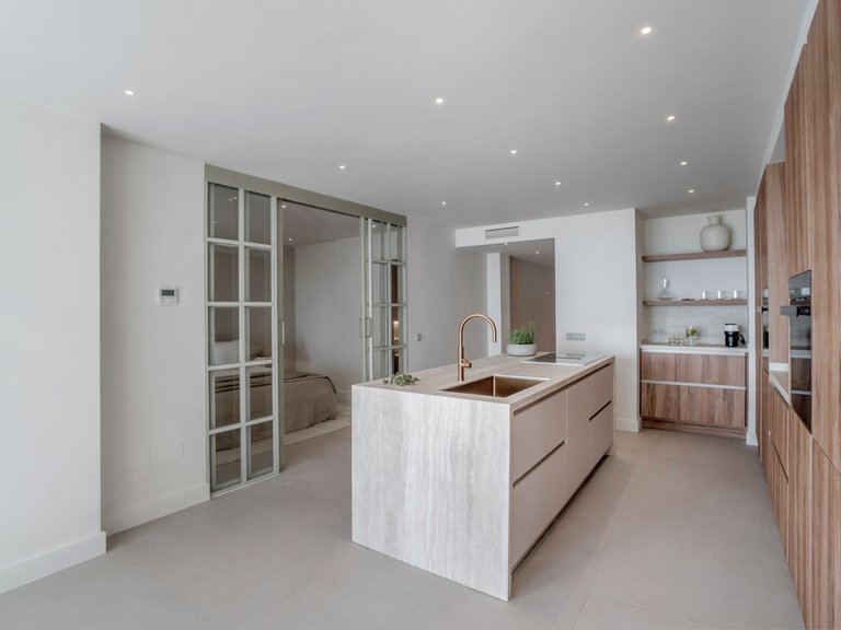 Apartment for Sale in Nueva Andalucía, Malaga 10