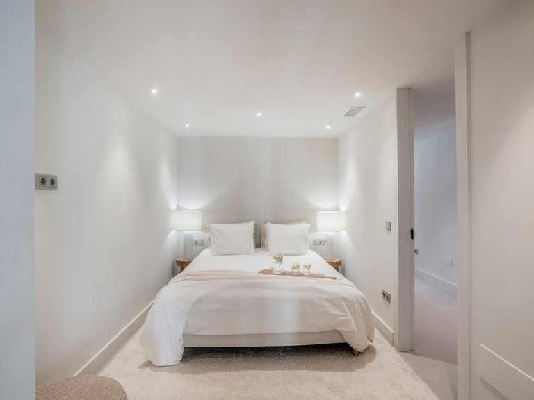 Apartment for Sale in Nueva Andalucía, Malaga 29