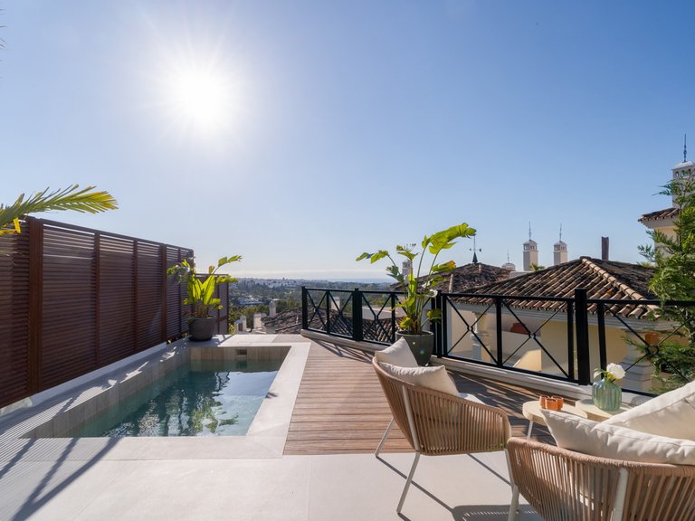 Apartment for Sale in Nueva Andalucía, Malaga 3
