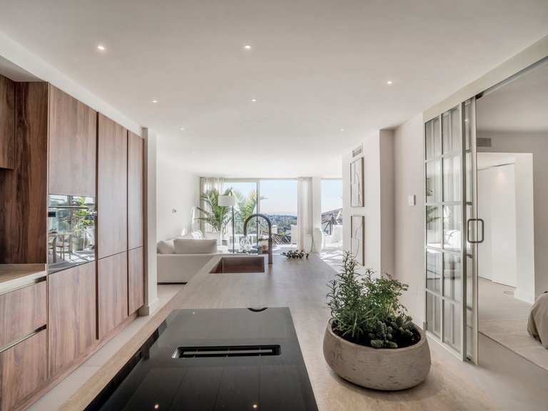 Apartment for Sale in Nueva Andalucía, Malaga 7