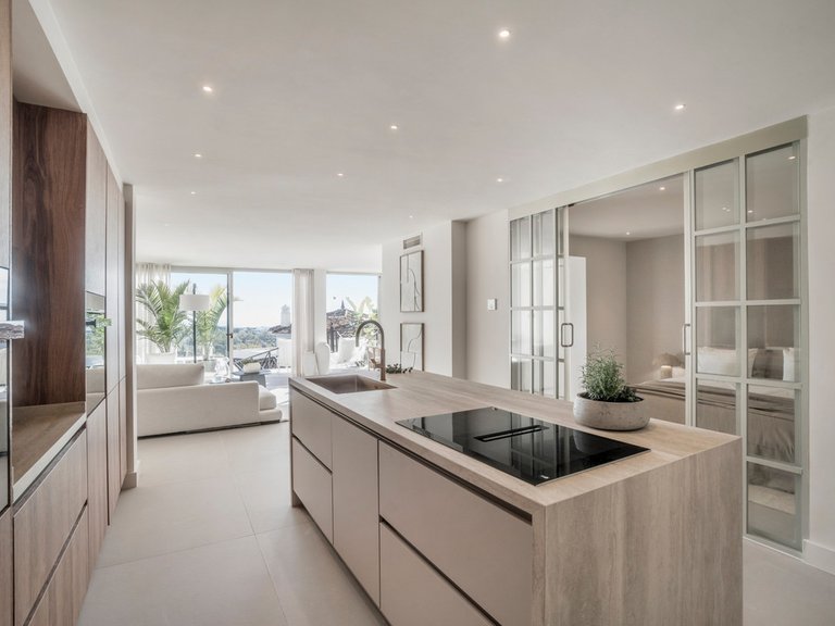 Apartment for Sale in Nueva Andalucía, Malaga 8