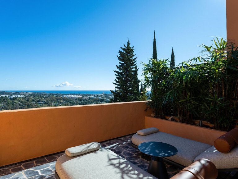 Apartment for Sale in Nueva Andalucía, Malaga 13