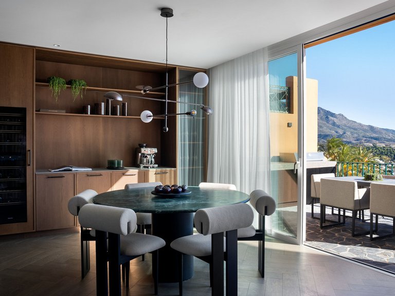 Apartment for Sale in Nueva Andalucía, Malaga 2
