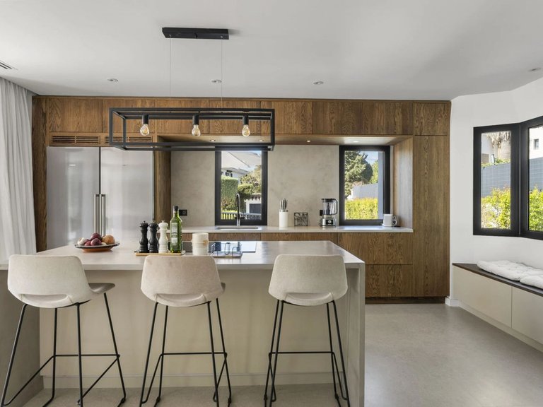 Villa for Sale in Costa del Sol Nueva Andalucía, Malaga 16
