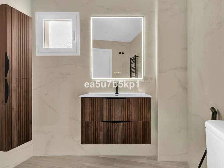Apartment for Sale in Nueva Andalucía, Malaga 11