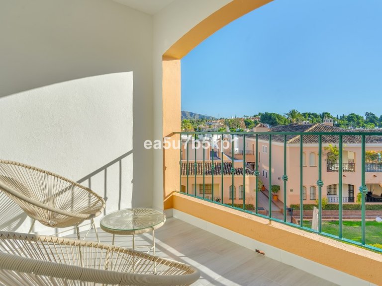 Apartment for Sale in Nueva Andalucía, Malaga 13