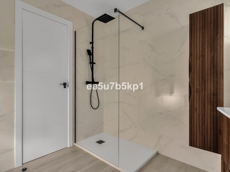 Apartment for Sale in Nueva Andalucía, Malaga 15