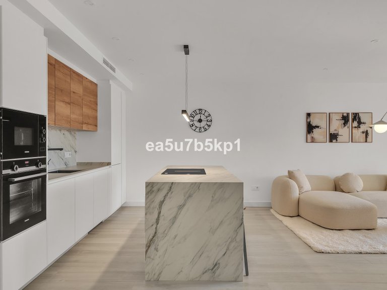 Apartment for Sale in Nueva Andalucía, Malaga 16