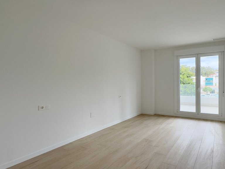 Apartment for Sale in Nueva Andalucía, Malaga 12