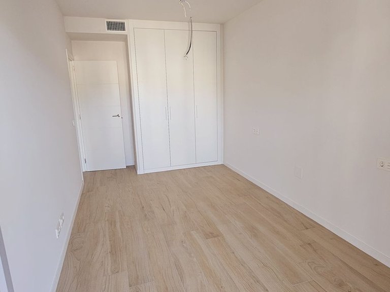 Apartment for Sale in Nueva Andalucía, Malaga 25