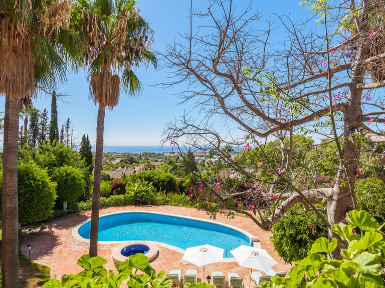 Villa for Sale in The Golden Mile, Malaga 16