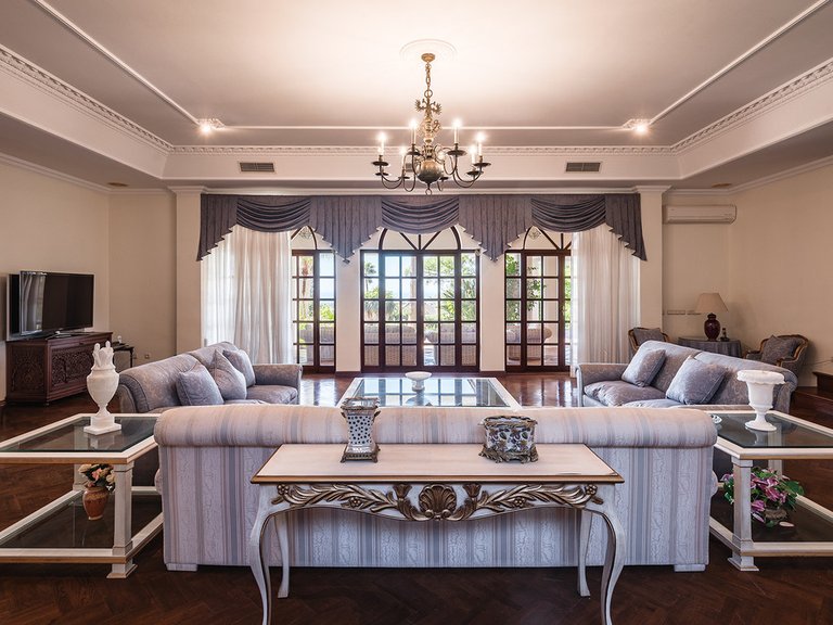 Villa for Sale in The Golden Mile, Malaga 17