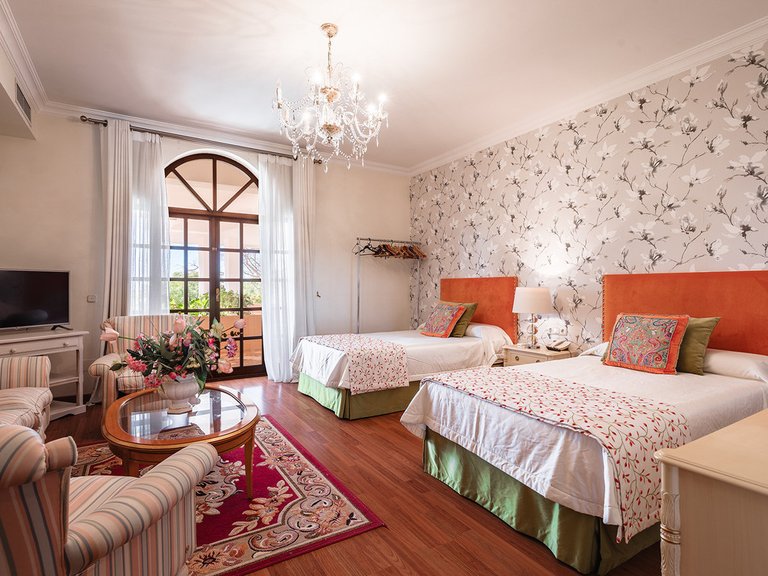 Villa for Sale in The Golden Mile, Malaga 23