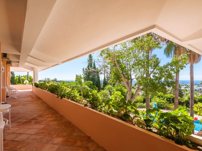 Villa for Sale in The Golden Mile, Malaga 26