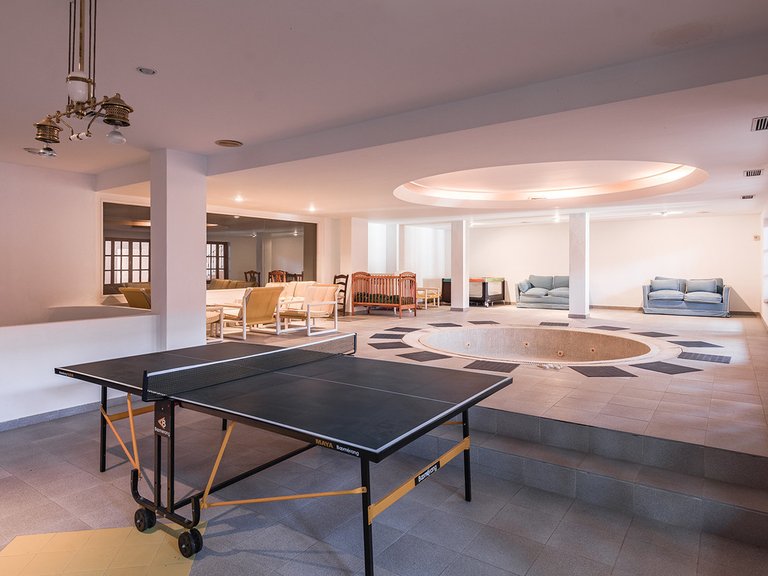 Villa for Sale in The Golden Mile, Malaga 30